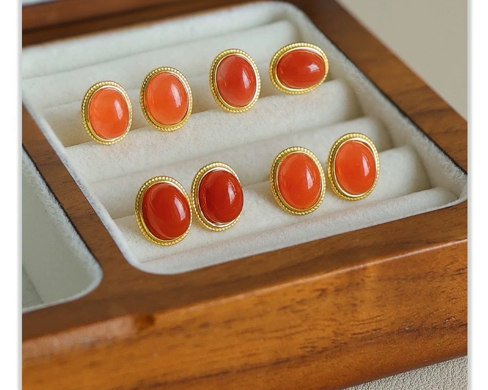 Natural Nan Hong earrings, women's Baoshan ice red earrings, Nan Hong agate stud earrings, 925 sterling silver elegant earrings, red festive accessories for the zodiac year, gifts Specification image