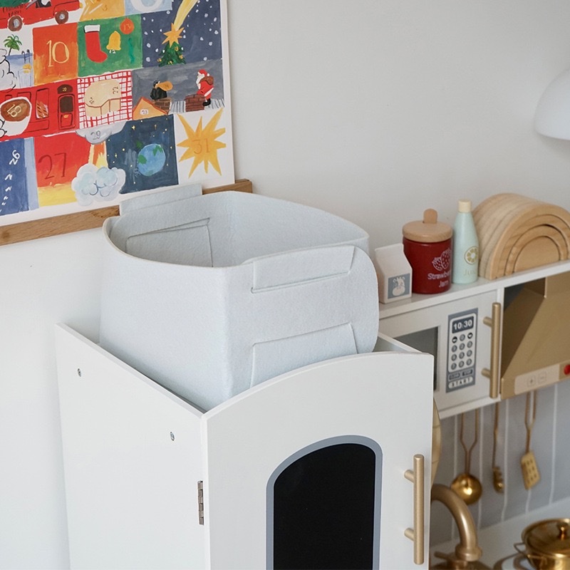 Cross-border water outlet Golden Kitchen simulates the sound and light effects of house playing, wooden toys, lighting atmosphere, complete kitchenware, children's kitchen toy set Application Scenario