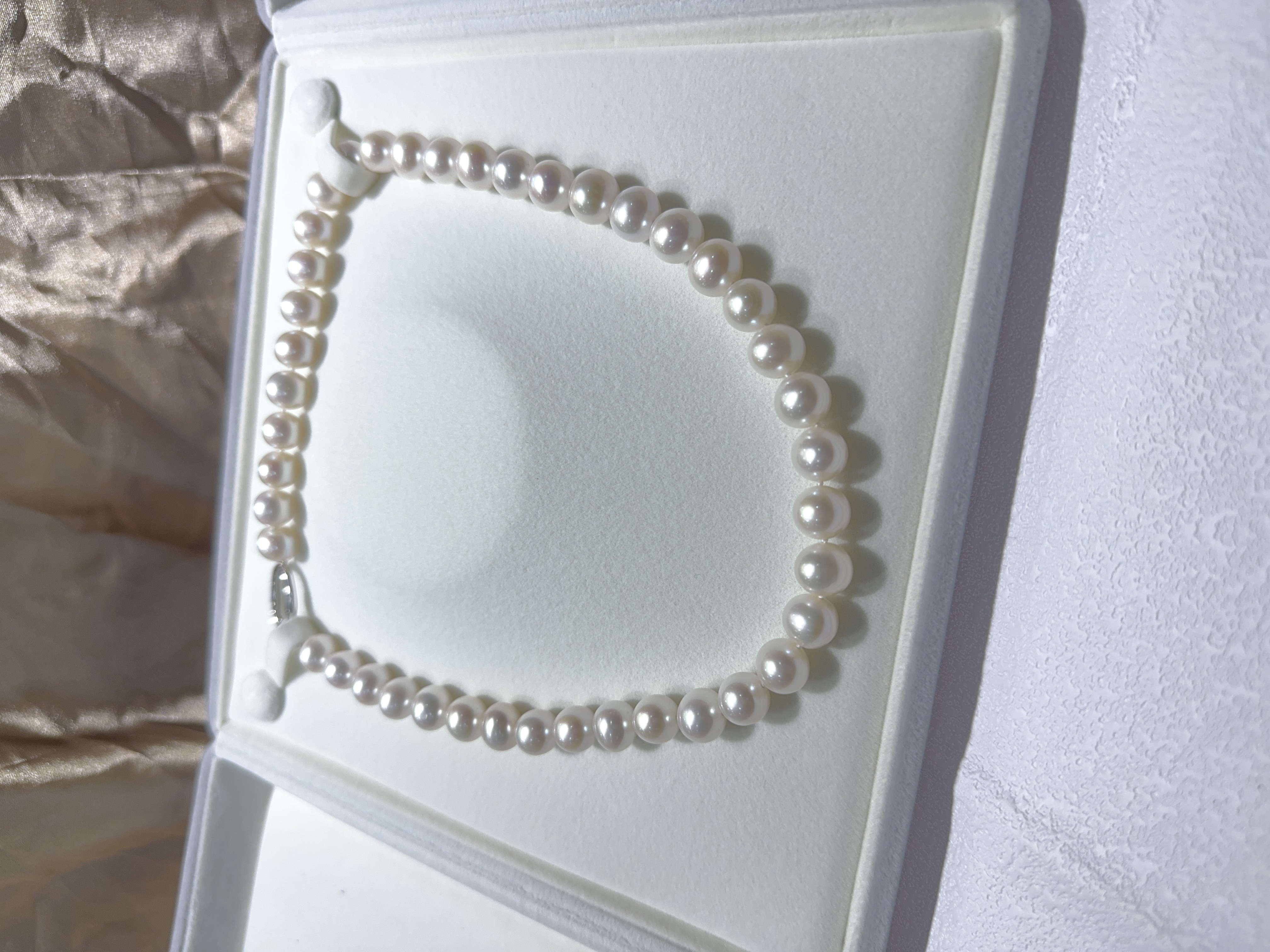 10-11mm天然无核淡水珍珠强光几乎无暇