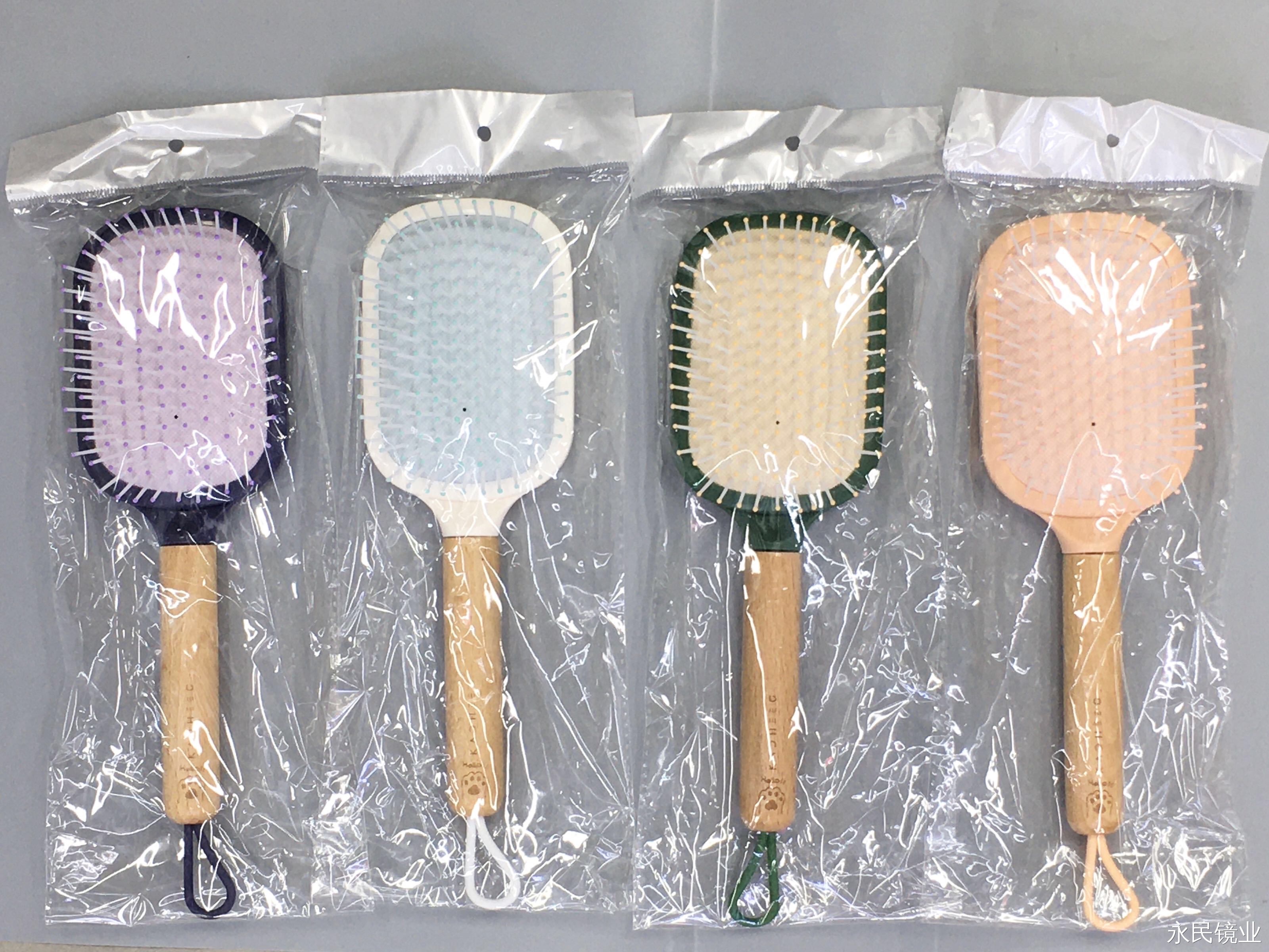 【 Yongmin Mirror Industry 】 The M86-02 wooden-handled hair comb features an exquisite design style that is comfortable and breathable detail image 4