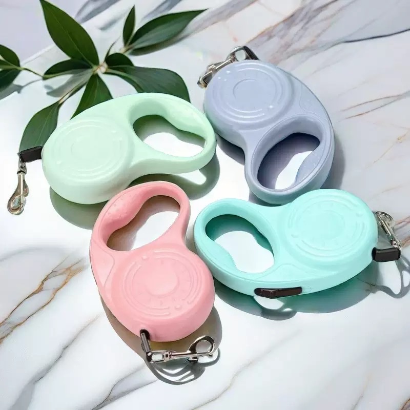 Automatic retractable portable pet leash, specially designed outdoor dog walking leash for puppies Specification image