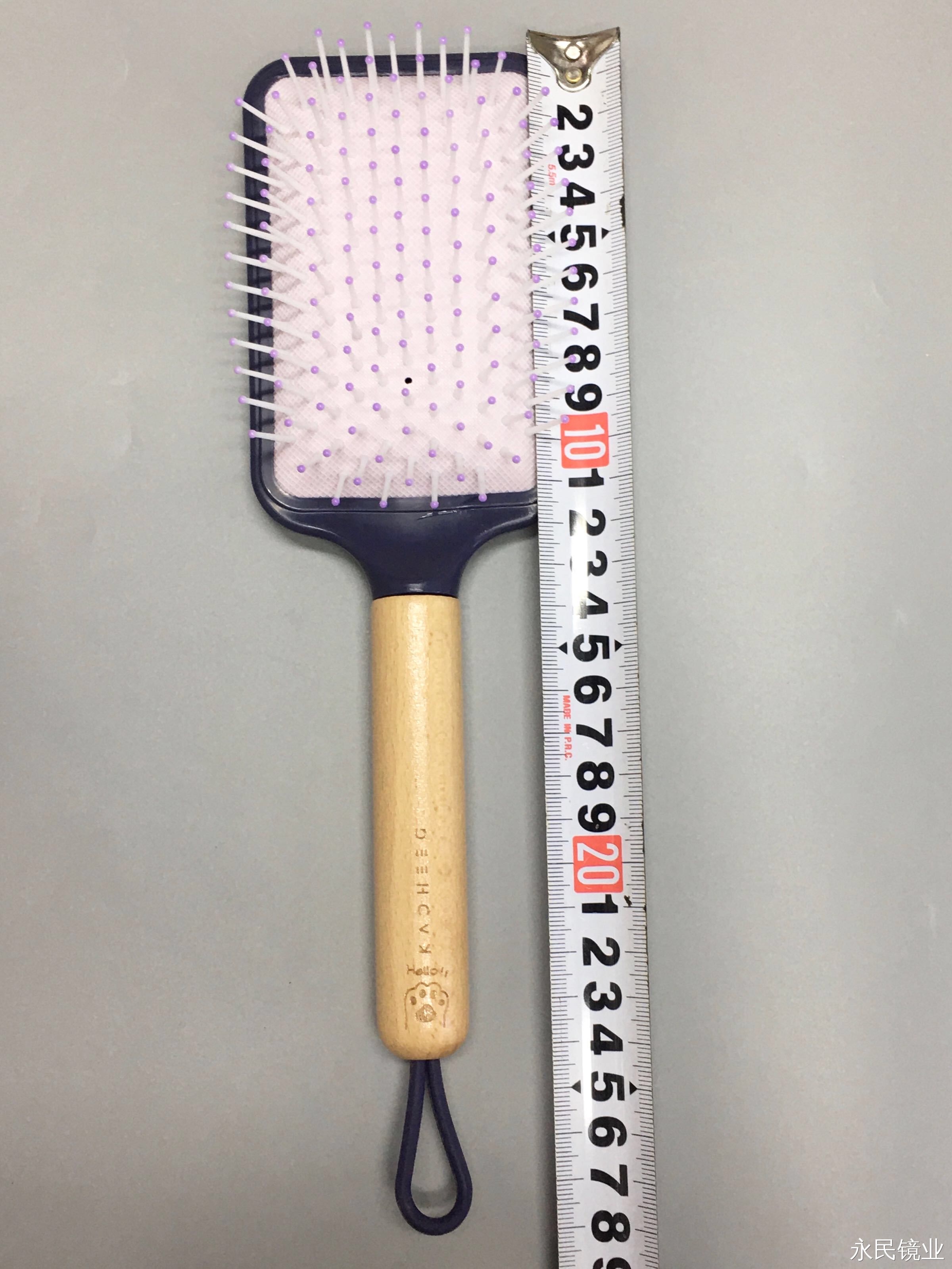 【 Yongmin Mirror Industry 】9581-02 Wooden Handle Hair Comb Factory Direct Sales, export wholesale, exquisite design, simple home use Specification image