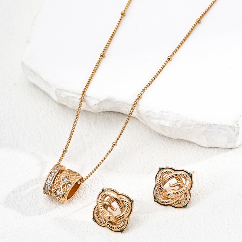S925 Silver Zircon necklace, a high-end, light luxury and niche fashion chain Specification image