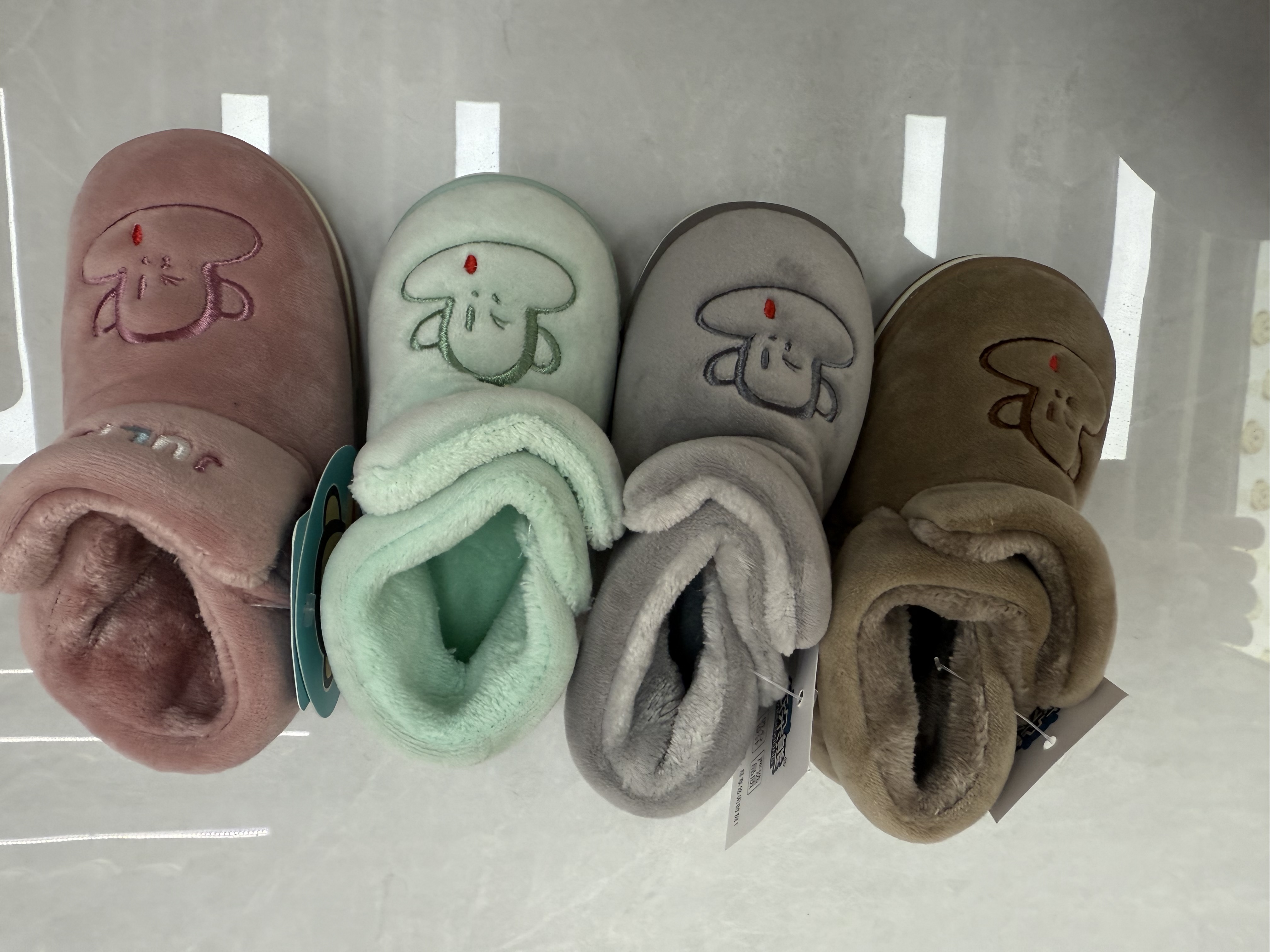 鞋子产品图
