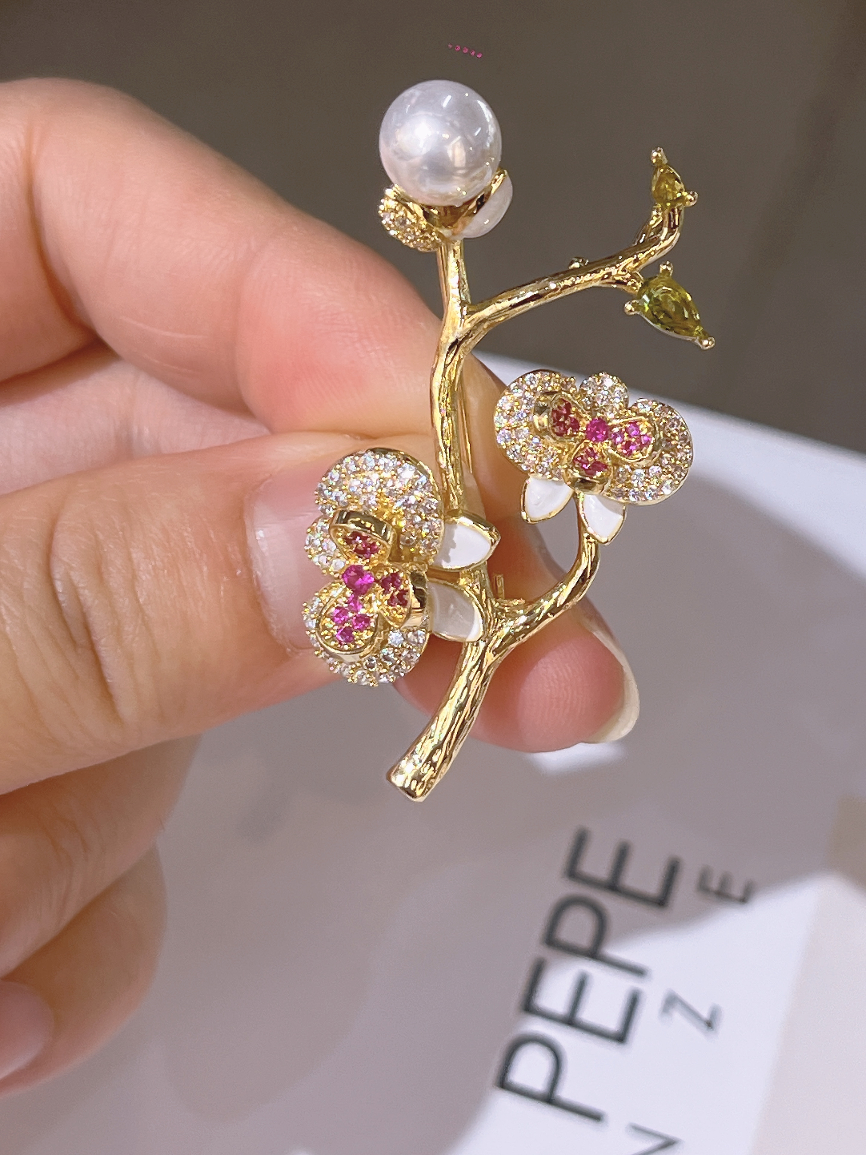 创意胸针圣诞女款可爱公仔链条胸针时尚别致胸饰礼品赠送胸针胸针女详情图3