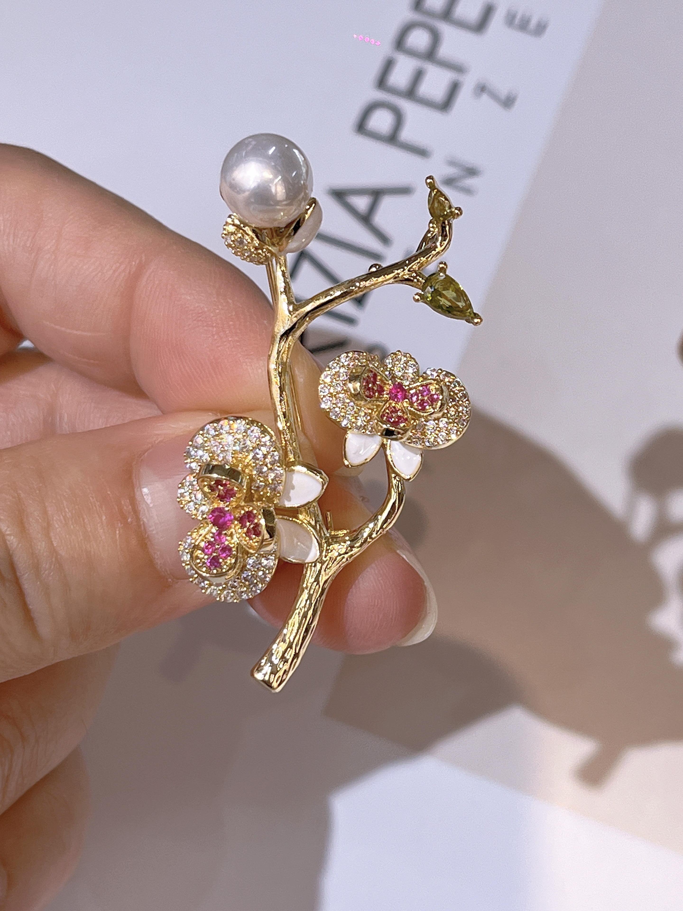 创意胸针圣诞女款可爱公仔链条胸针时尚别致胸饰礼品赠送胸针胸针女产品图