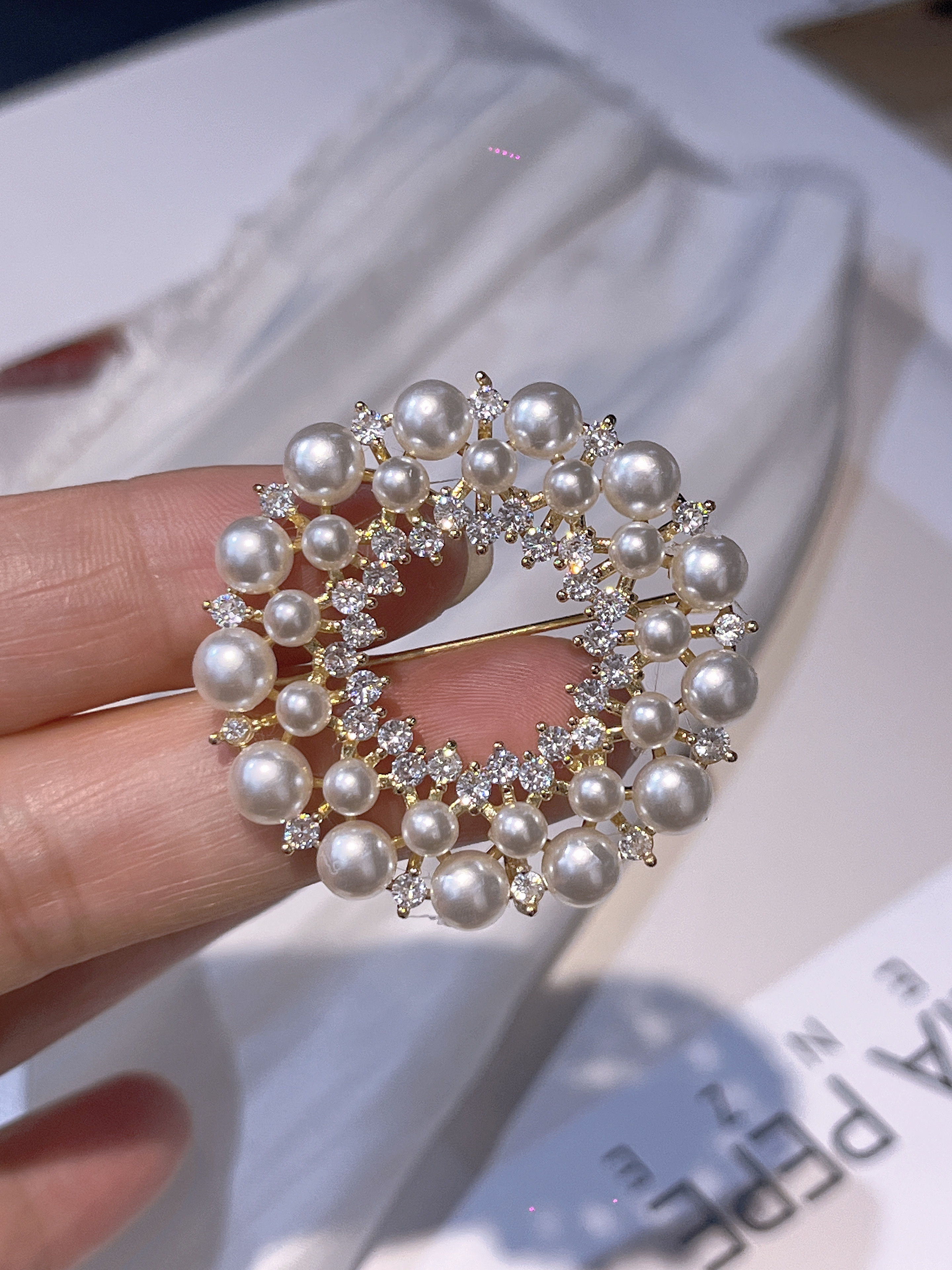珍珠花环胸针配饰铜胸针中国风轻奢珠宝胸针胸针胸针女详情图3
