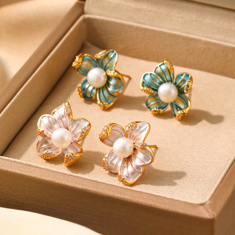 Fashionable natural freshwater pearl earrings for women, retro and exquisite, slightly inlaid with zirconium pearl flower stud earrings, versatile earrings, earrings, earrings, heavy earrings, accessories, stud earrings details Picture