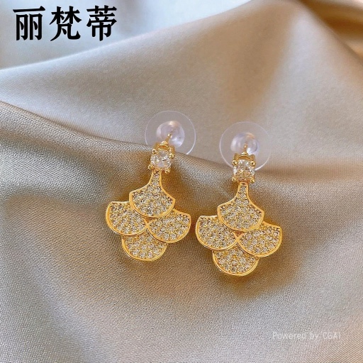 丽梵蒂多层微镶扇形耳钉女2025新款爆款小众设计感耳饰巨好看耳环