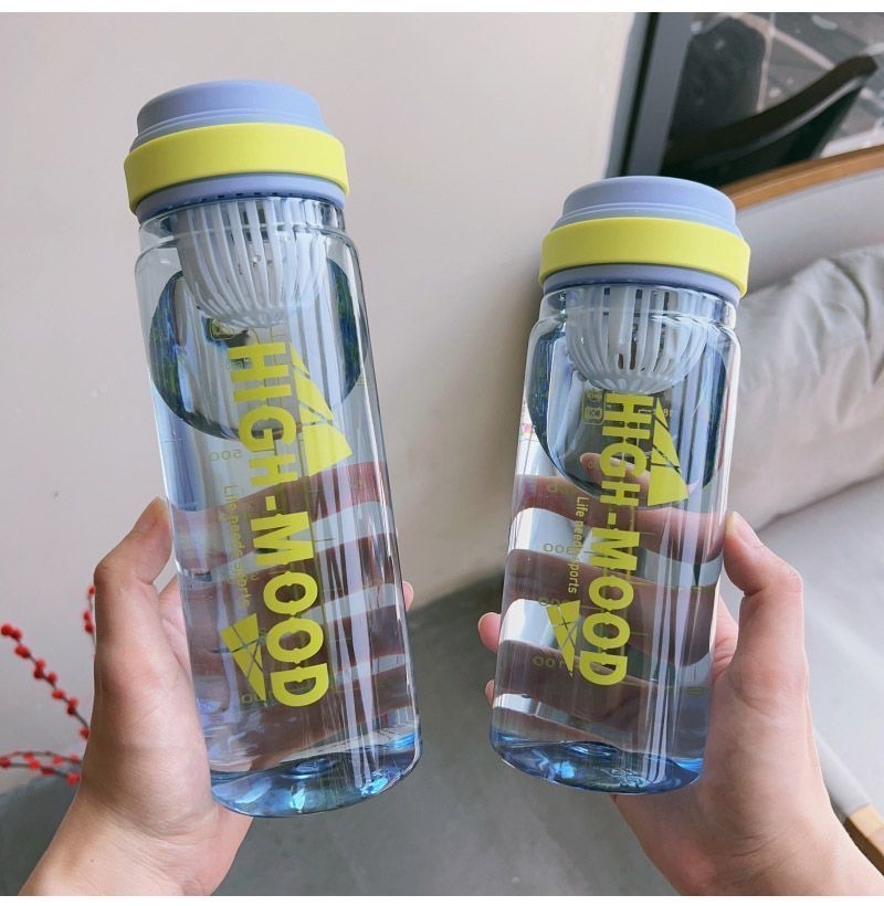 Summer sports plastic water cups are portable and durable. Student fitness water cups have large capacity, various styles and come with tea strainers details Picture