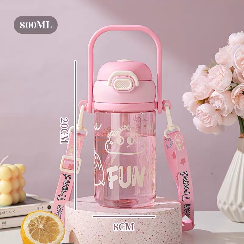 Summer large-capacity plastic water cups for children and students are cute, have a high level of appearance, are convenient to jump, have a lid with a straw, a shoulder strap, and come in a ton bucket Item Picture
