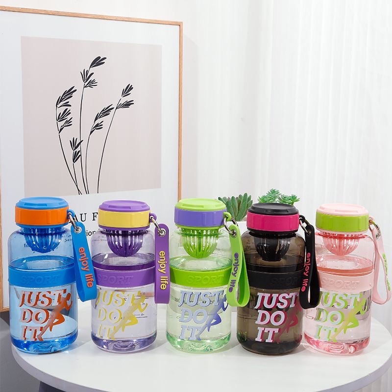 New high-appeartion-level simple and elegant plastic water cup for girls, 600-proof water cup for primary school students going out in summer full figure