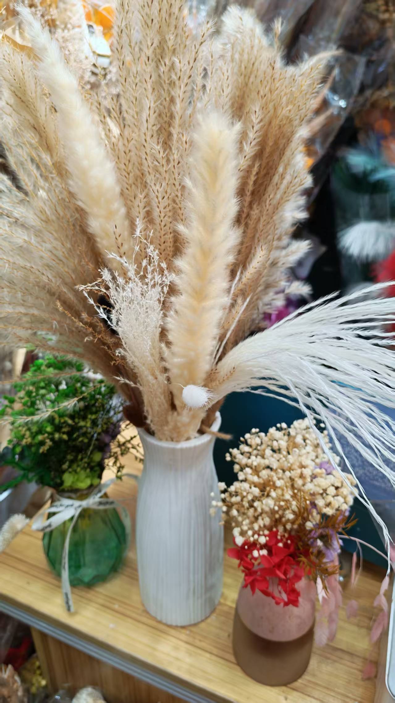 A variety of dried flower accessories, dried flower bookmarks, nail art pieces, dried flower embossed decorations, and creative handcrafted materials are available for selection detail image 2