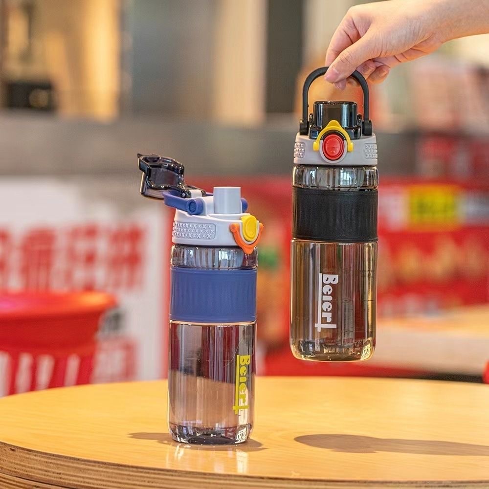 Large-capacity outdoor plastic high-temperature resistant sports cups for men and women, simple yet highly attractive, portable student cups, 820ml - 700ml details Picture