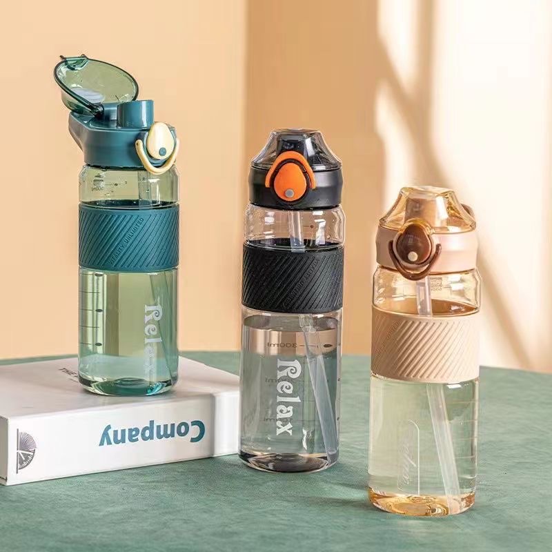 The popular online celebrity high-appearancelevel sports space cup is convenient and has a scale. It is a creative dual-drinking 700ml and 600ml plastic water cup for both men and women details Picture