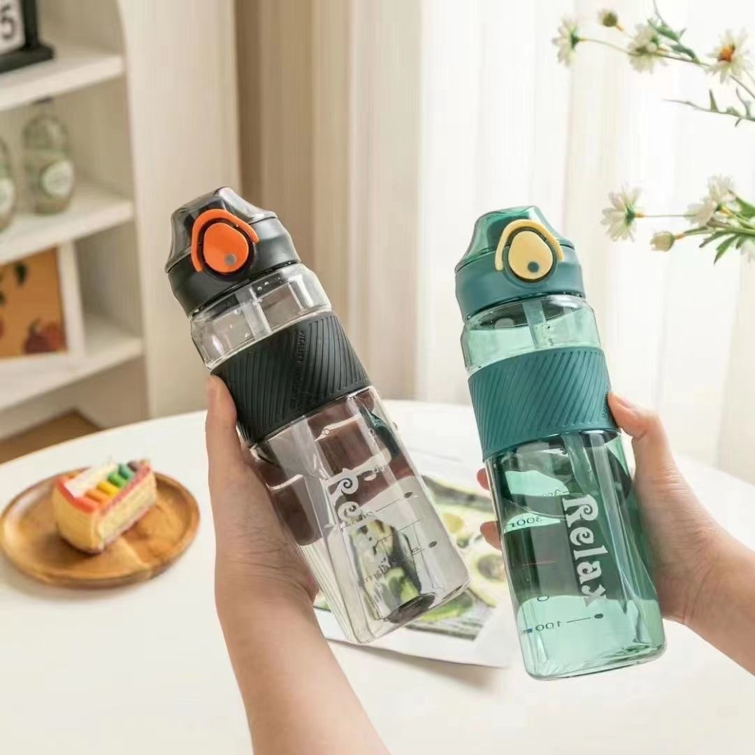 The popular online celebrity high-appearancelevel sports space cup is convenient and has a scale. It is a creative dual-drinking 700ml and 600ml plastic water cup for both men and women Specification drawing