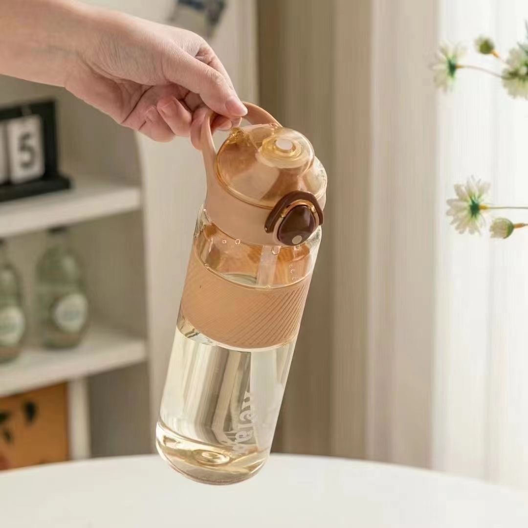 The popular online celebrity high-appearancelevel sports space cup is convenient and has a scale. It is a creative dual-drinking 700ml and 600ml plastic water cup for both men and women Item Picture