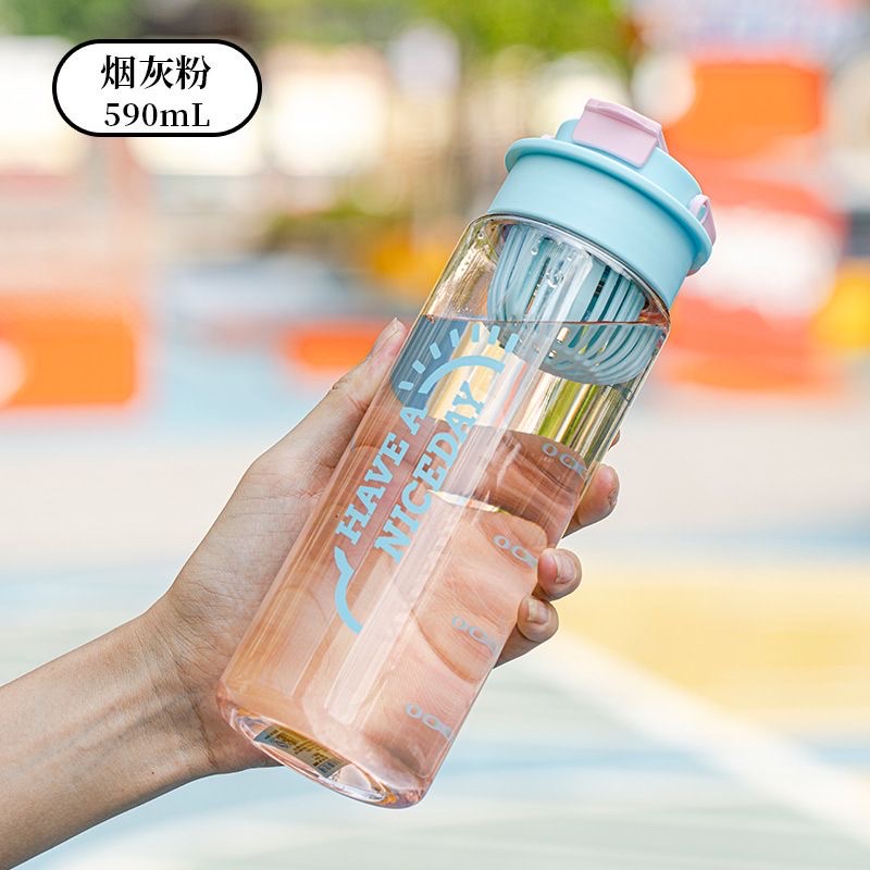 Sports plastic water cup with high appearance level, convenient for both men and women, with scale and handle, 590ml portable cup Specification drawing