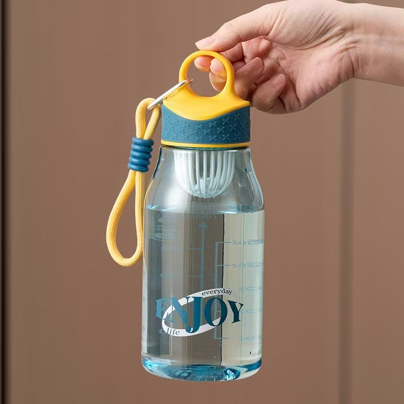 Plastic portable large-capacity sports water cup, student tea strainer, durable, food-grade water cup details Picture
