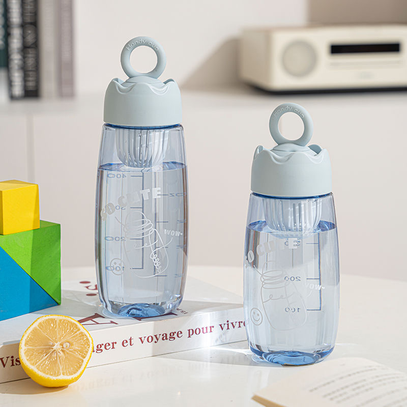 Summer high-appearance-level sports plastic water cup, convenient for male and female students, simple and heat-resistant, 490ml, 590ml Application Scenario