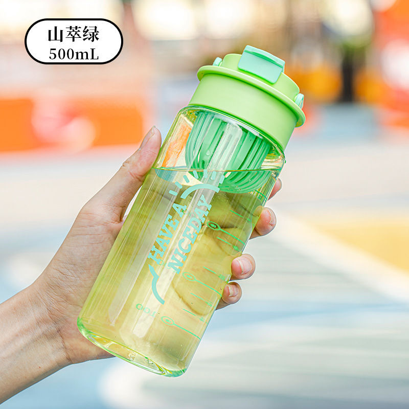 Sports plastic water cup with high appearance level, convenient for both men and women, with scale and handle, 590ml portable cup Item Picture