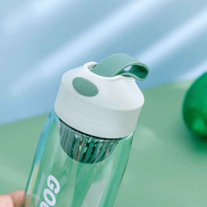 New high-appearure-level internet-famous convenient sports plastic water cup, fitness outdoor camping military training cup Application Scenario