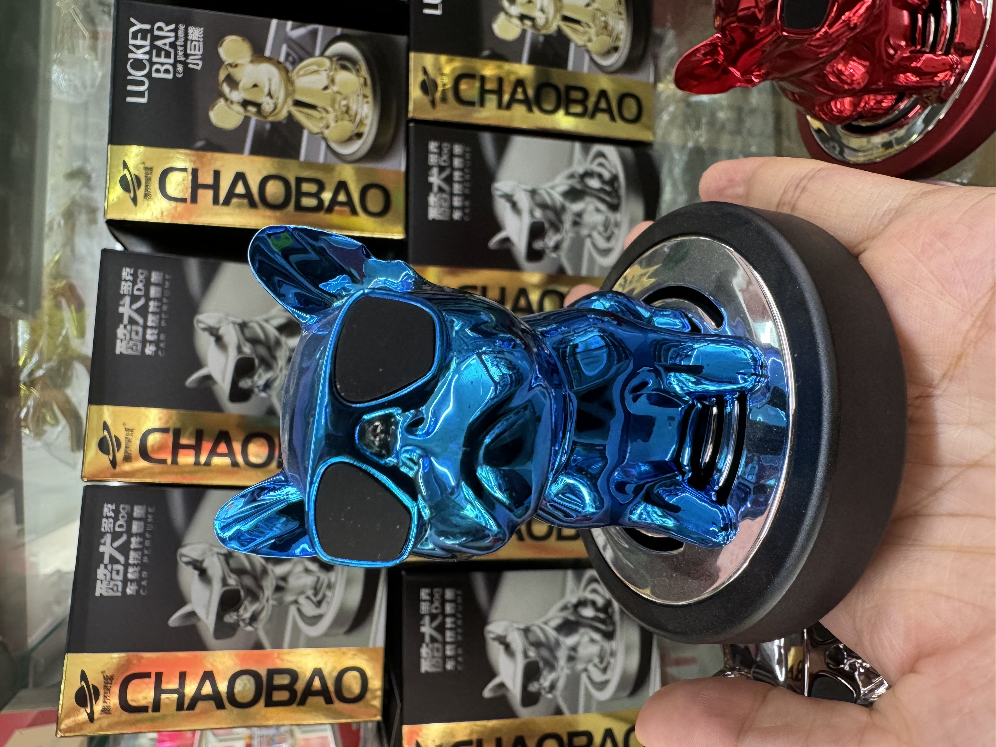 汽车摆件车载香薰摆件酷犬车载摆件汽车装饰合金摆件产品图