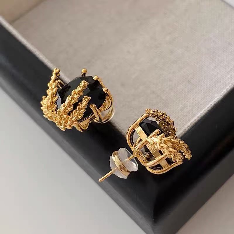 Korean style, fashionable, elegant, casual and versatile black zircon barley, brass electroplated 24k, S925 silver needle