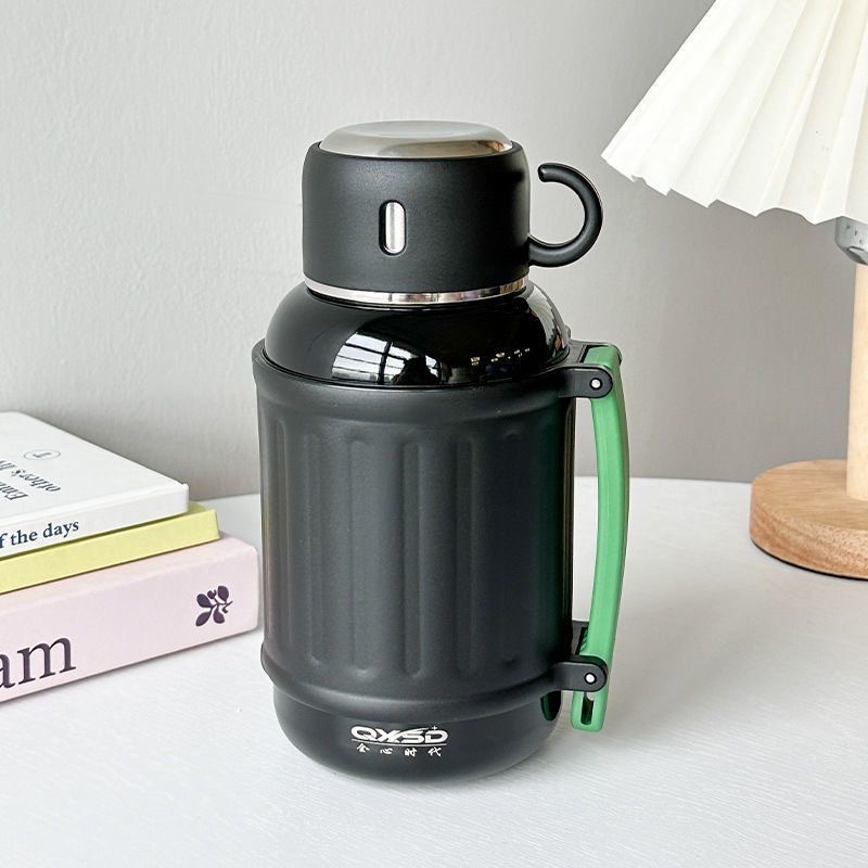 Mom's insulated cup, large capacity for girls, specially designed for students to go to school in winter, 2025 new model, high appearance level, crossbody water cup details Picture