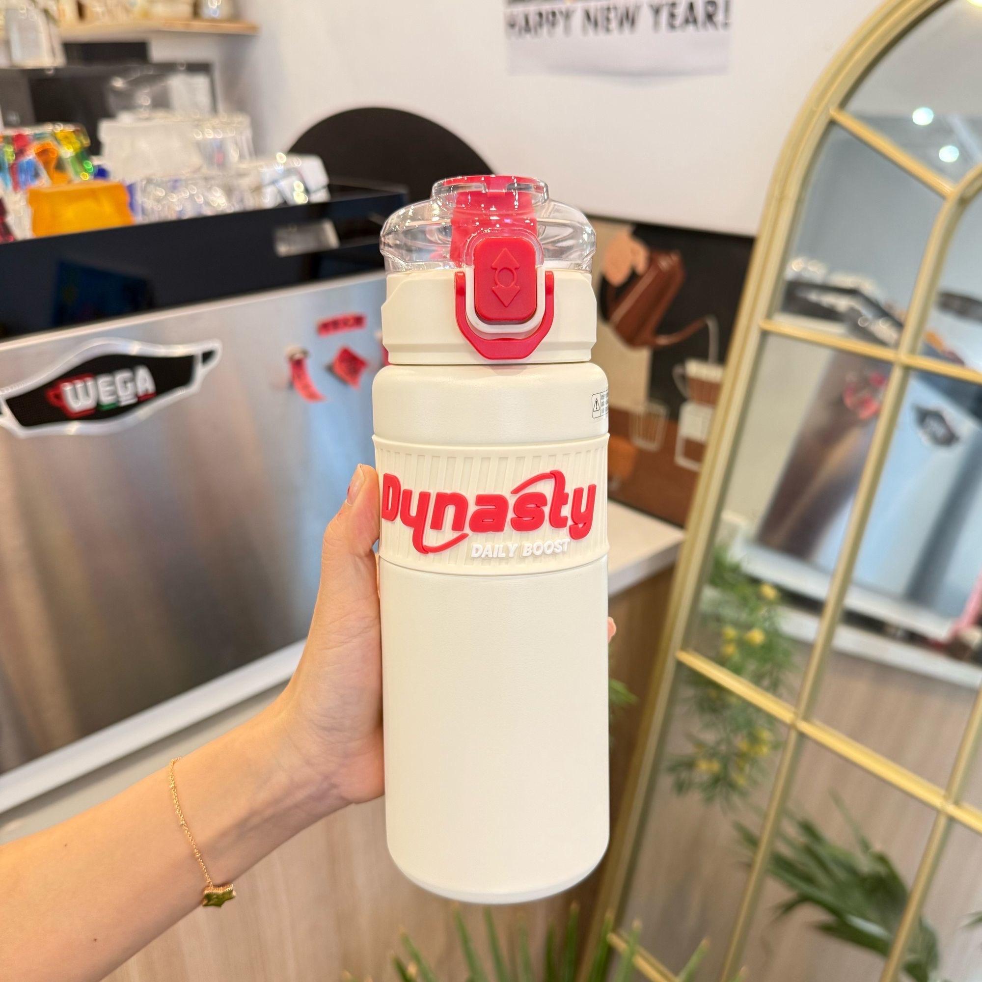 2025 High Appearance level Insulated Cup for Girls, large capacity, portable for both men and women, student casual cup, Double Drinking sports Straw cup Application Scenario