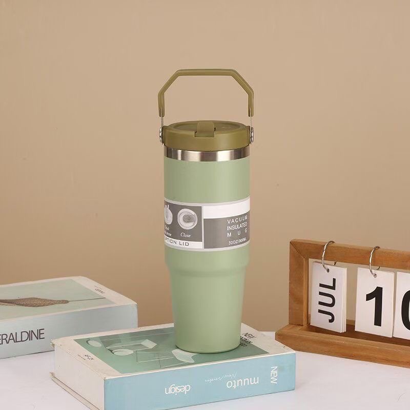 Insulated cup, ice cup, large-capacity portable stainless steel 304, car coffee cup, portable straw water cup Application Scenario
