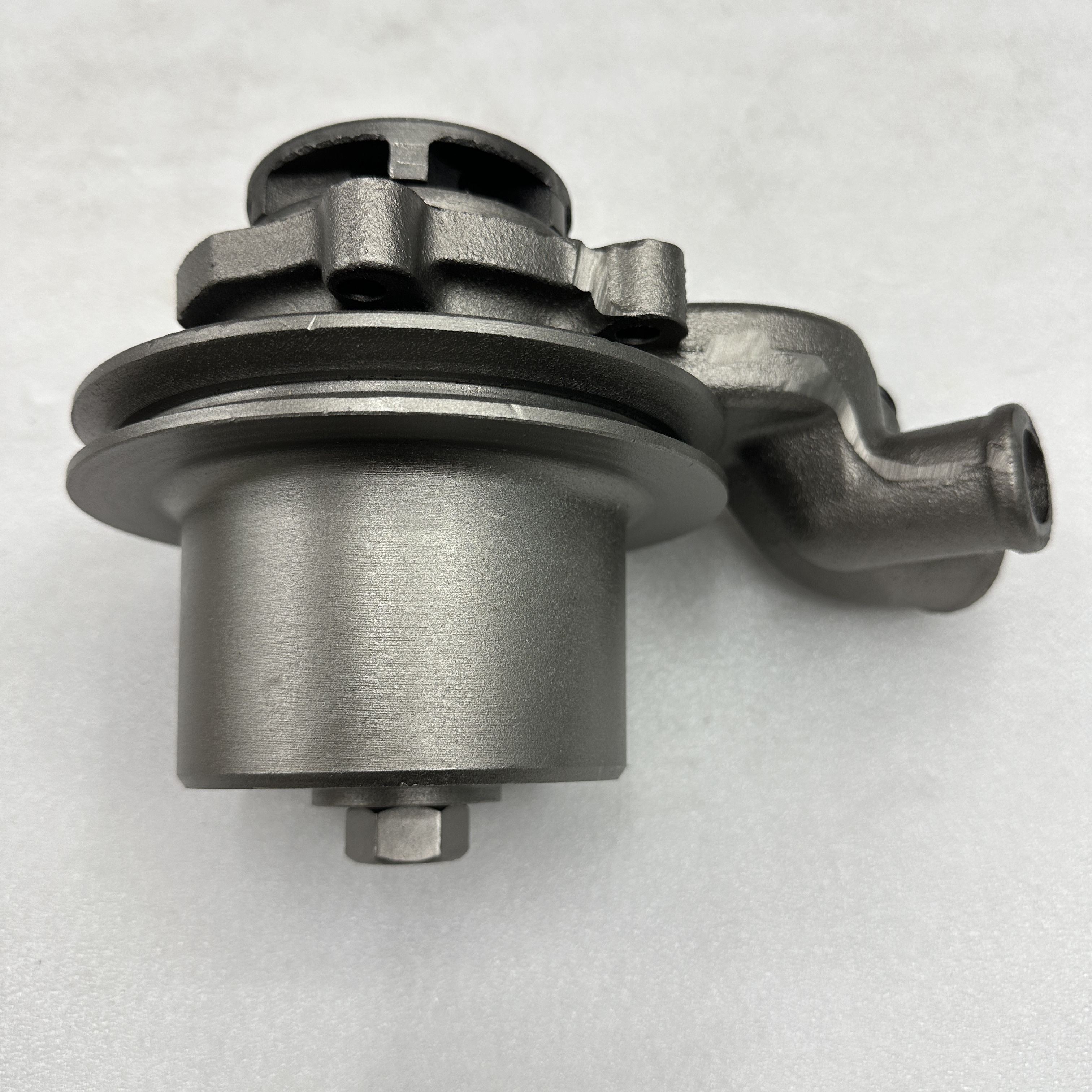 Tractor parts are suitable for the cooling system water pump of MF tractor 3637468M91 Application Scenario