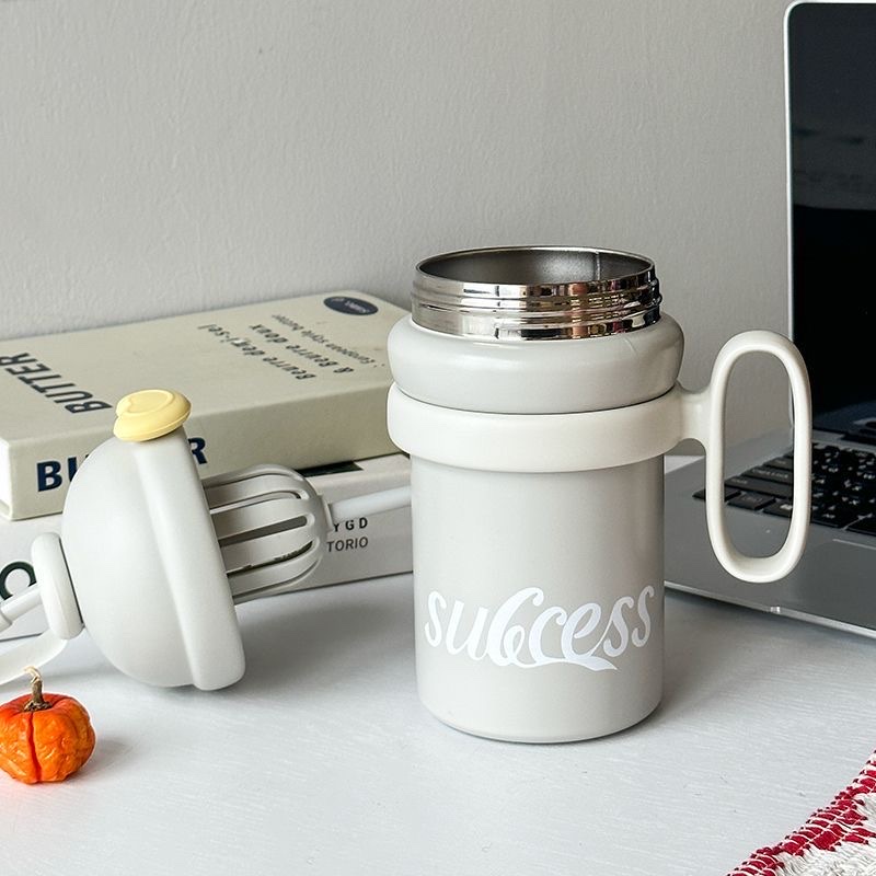 New high-appearure-level insulated cup, stainless steel straw portable water cup for girls and children, special cup for students to go to school Application Scenario
