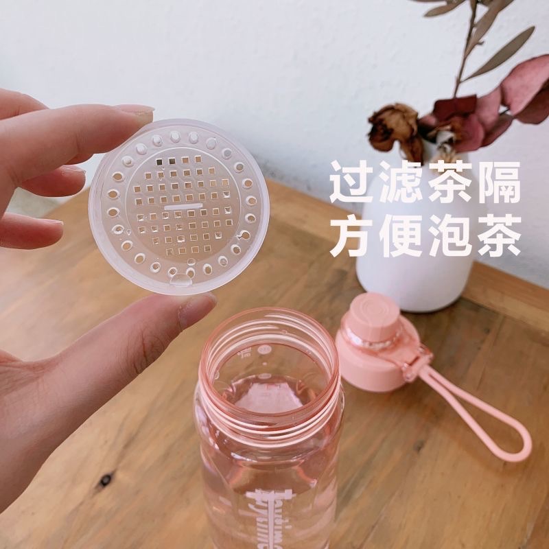 Yiwu Good goods, ton bucket, big belly, summer hand-held space cup, 600ML plastic water cup, portable for sports, PC material, soft and fine, about 800ML Item Picture