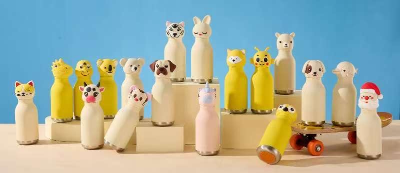 New Chinese zodiac other 450ML stainless steel insulated cup, portable children's high appearance level insulated water bottle, household children's insulated cup EB Application Scenario