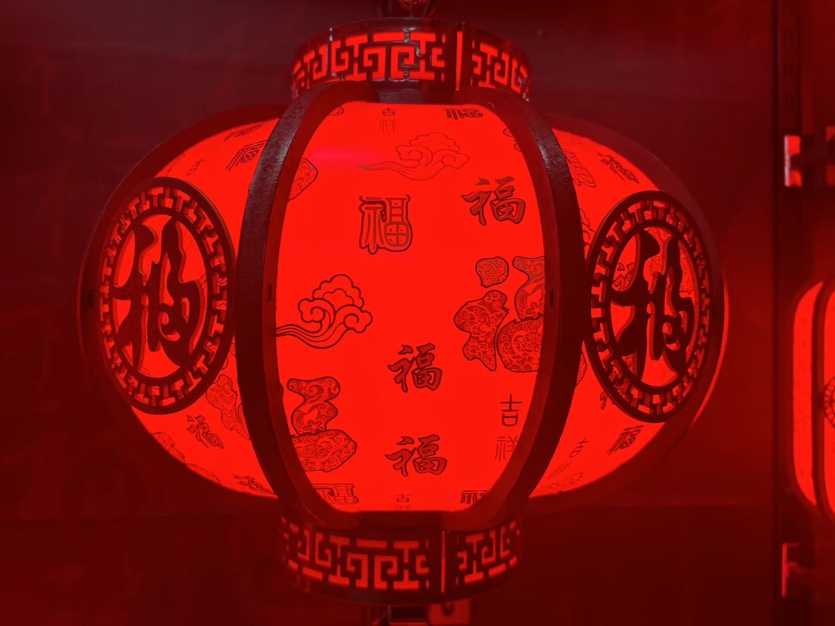 新款红灯笼，新中式古风木制旋转新年灯笼，仿古灯笼