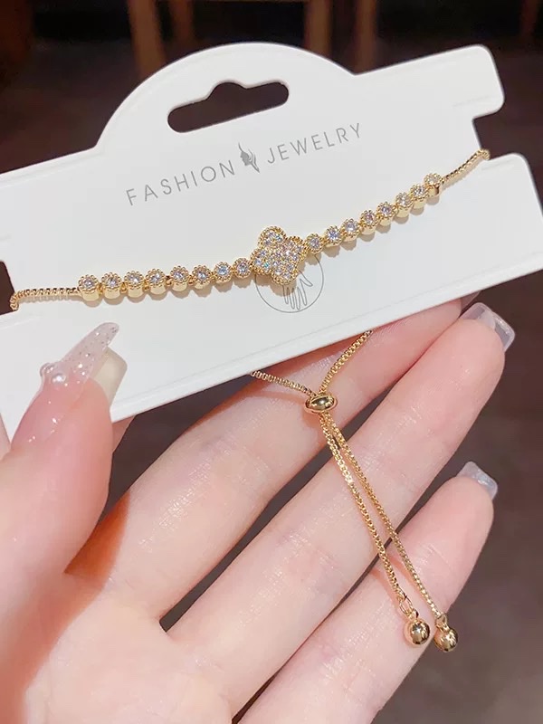 A simple and fashionable bracelet and accessory for female students, a versatile gift detail image 1
