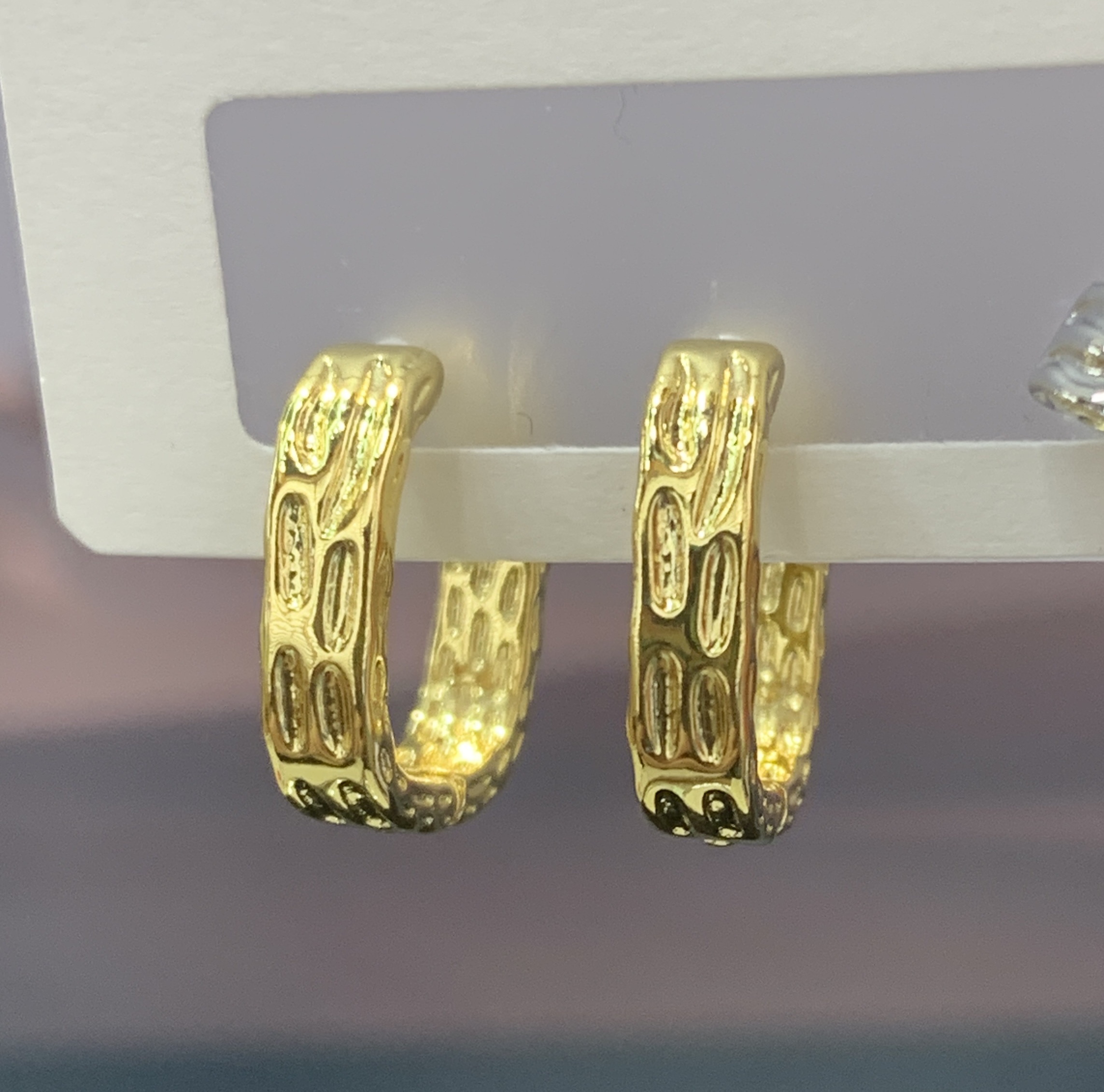 Jewellery earrings detail image 4