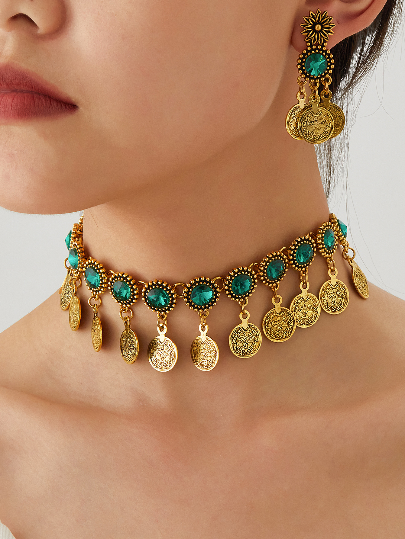 一条时尚精美 多个古钱币 多个人造水晶圆形 阿拉伯风 女士金属修理 一对时尚古钱币耳环 适合日常佩戴 各种节日佩戴 时尚详情图4