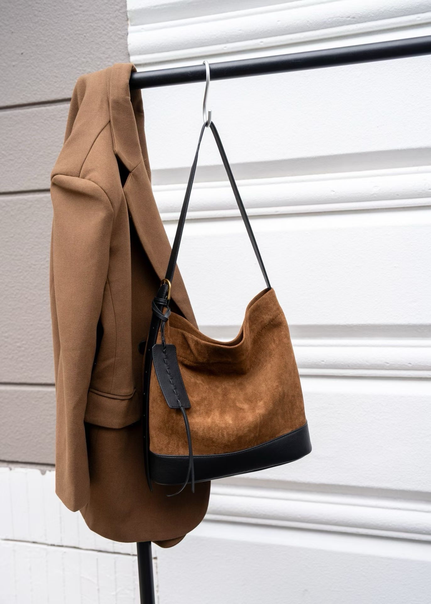 Women's leather cowhide bags, big brand leather bags, long and simple women's phone bags, fashionable and versatile, light luxury women's leather cowhide bags, big brand women's leather bags, phone bags, long and simple women's phone bags, long and simple women's phone bags detail image 11