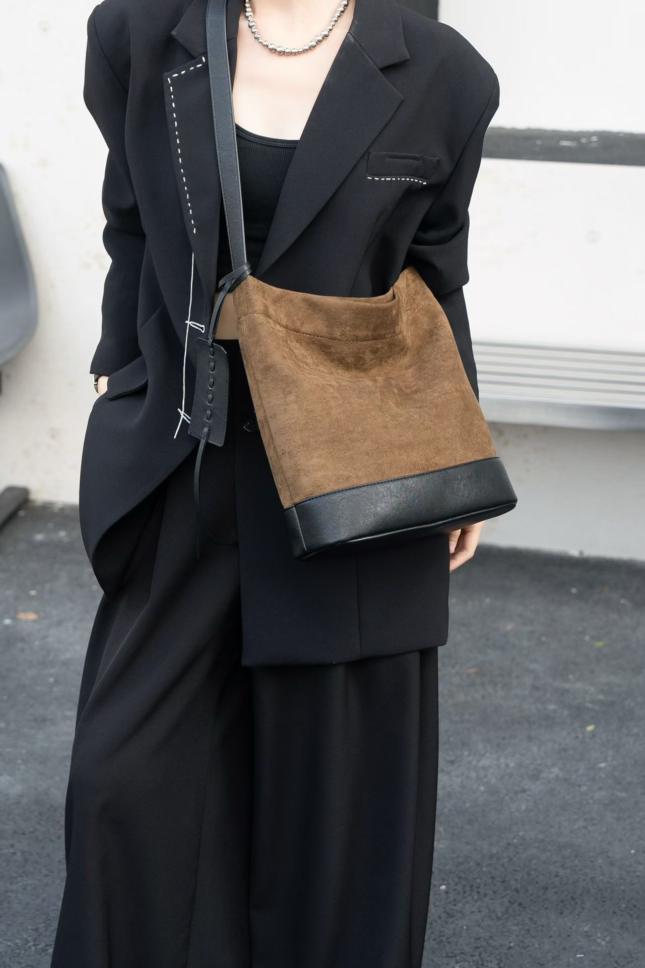 Women's leather cowhide bags, big brand leather bags, long and simple women's phone bags, fashionable and versatile, light luxury women's leather cowhide bags, big brand women's leather bags, phone bags, long and simple women's phone bags, long and simple women's phone bags detail image 7