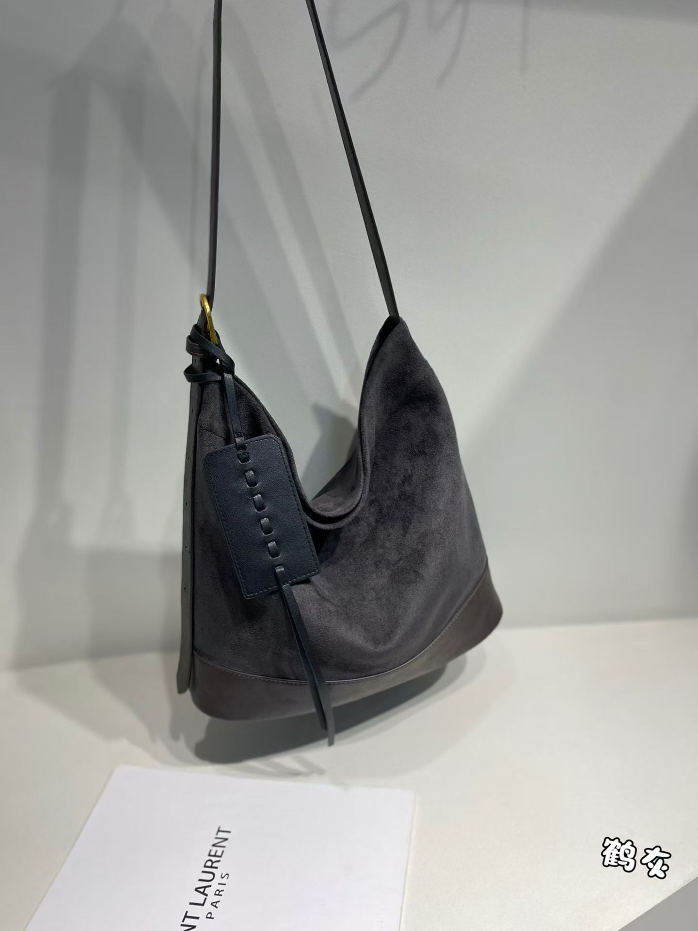 Women's leather cowhide bags, big brand leather bags, long and simple women's phone bags, fashionable and versatile, light luxury women's leather cowhide bags, big brand women's leather bags, phone bags, long and simple women's phone bags, long and simple women's phone bags detail image 14