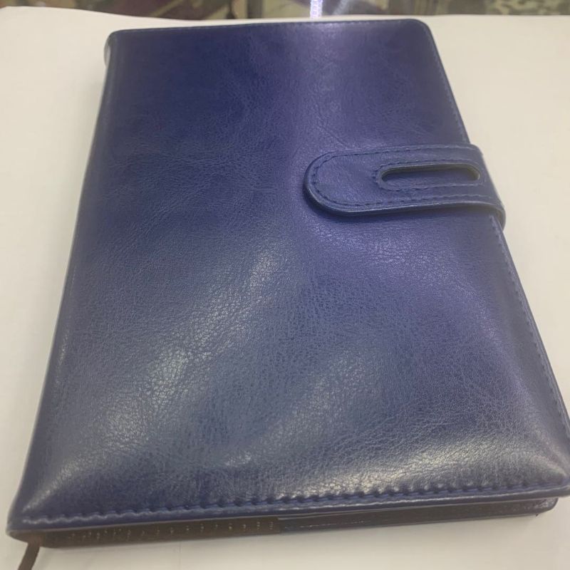 时尚记事本办公文具笔记1本商务带扣创意日记本子定制