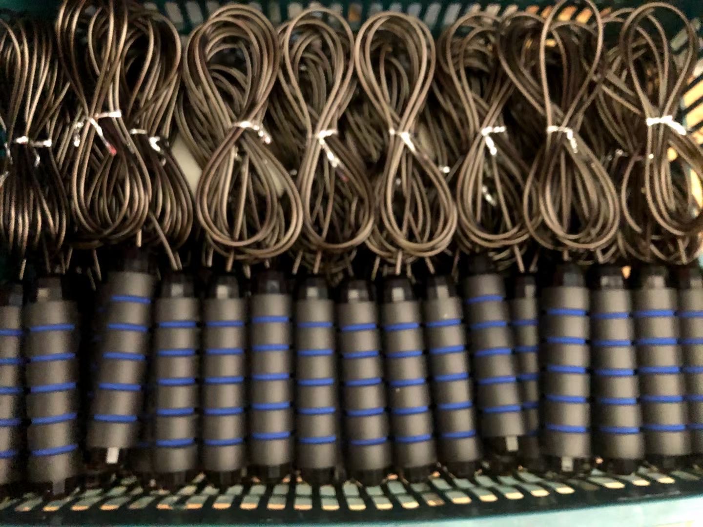 爆款 厂家直销负重跳绳学生中考体育轴承跳绳