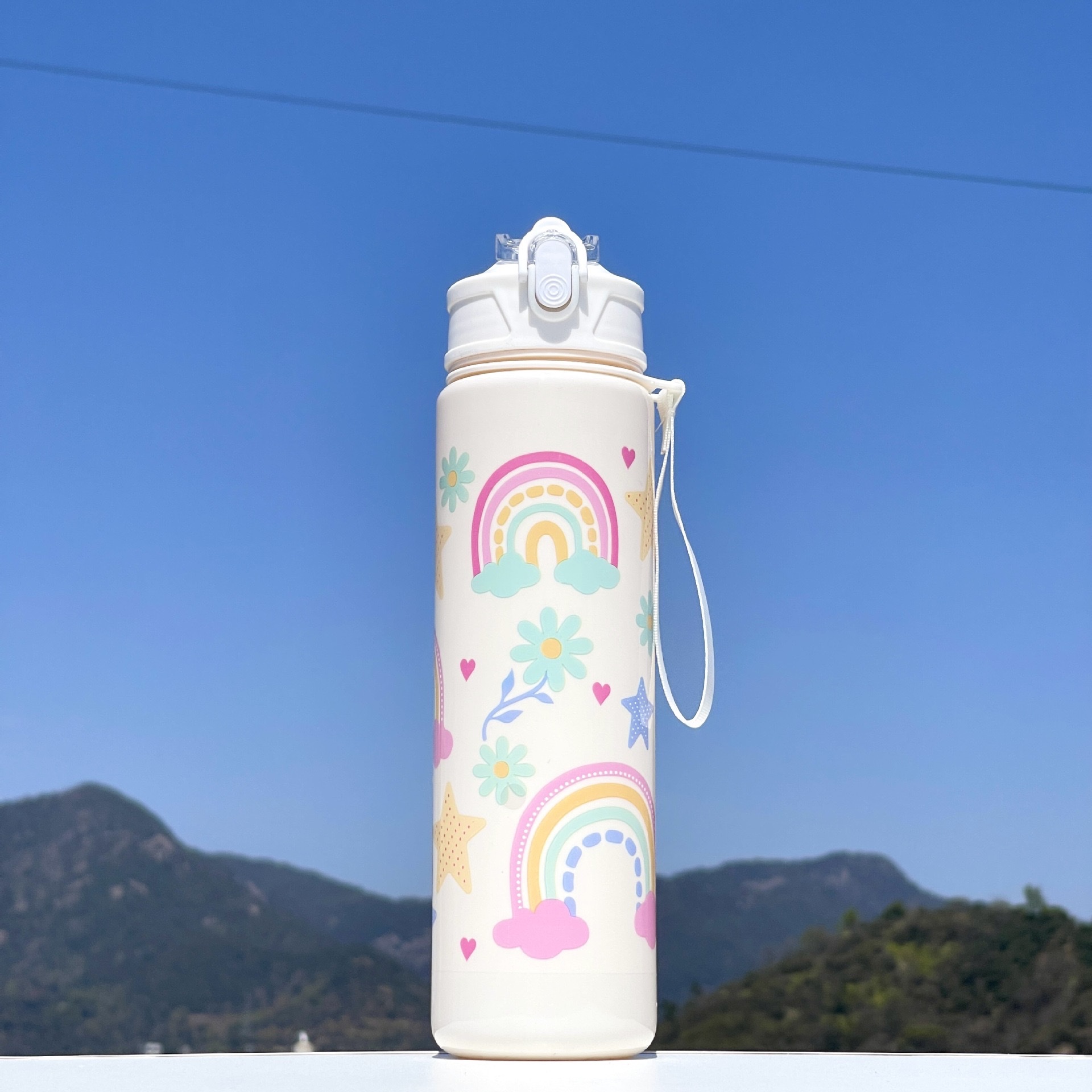 New cross-border 1000ML2025 Cartoon pattern outdoor sports water cup, large capacity plastic cup, portable and simple space cup, 2007-896D /W Application Scenario