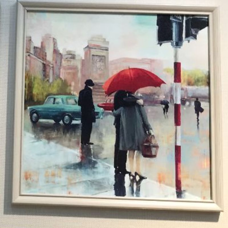The picture frame wooden strips can be hung on the wall in any size. You can assemble the picture frame by yourself. The outer frame is made of solid wood, which is light luxury and noble. It is a natural wood color jigsaw puzzle decorative painting Item Picture