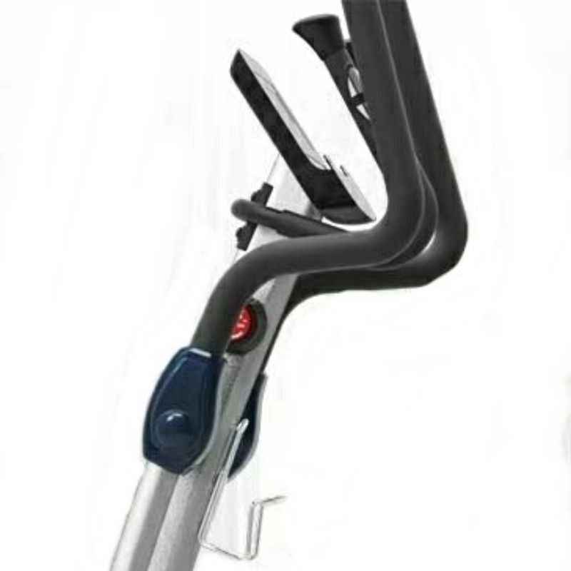 踏步机/爬楼机/运动器材白底实物图