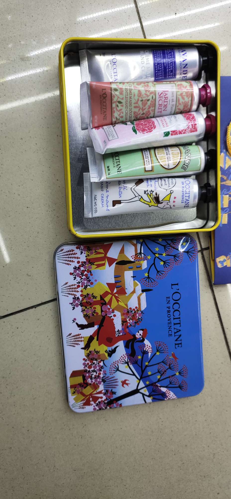 护手霜多种香型滋润保湿修复护手霜套盒精美包装03