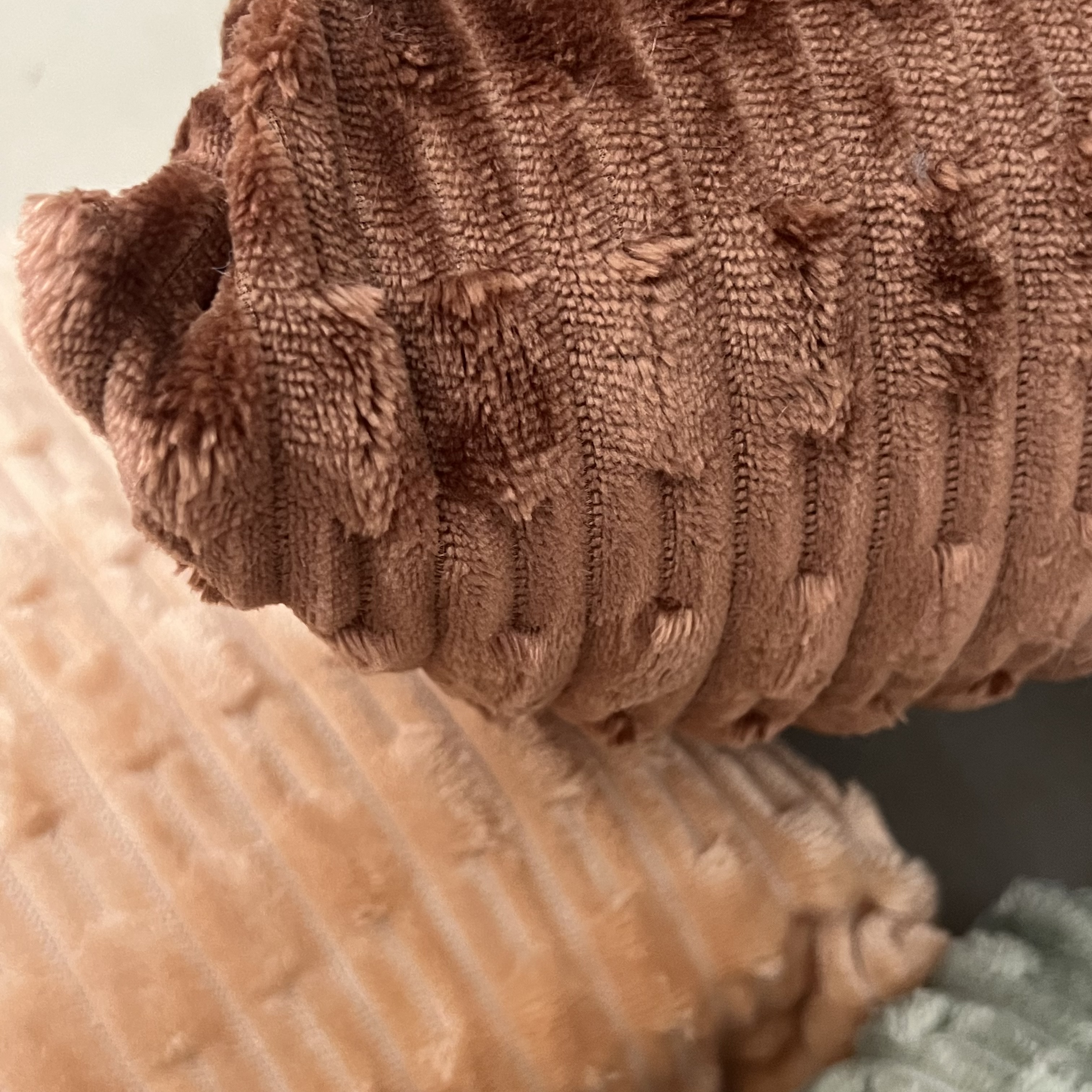 Multi-functional pillowcase, corn kernel cushion, nap pillow, pillow cover, comfortable cushion, living room sofa pillow. detail image 7