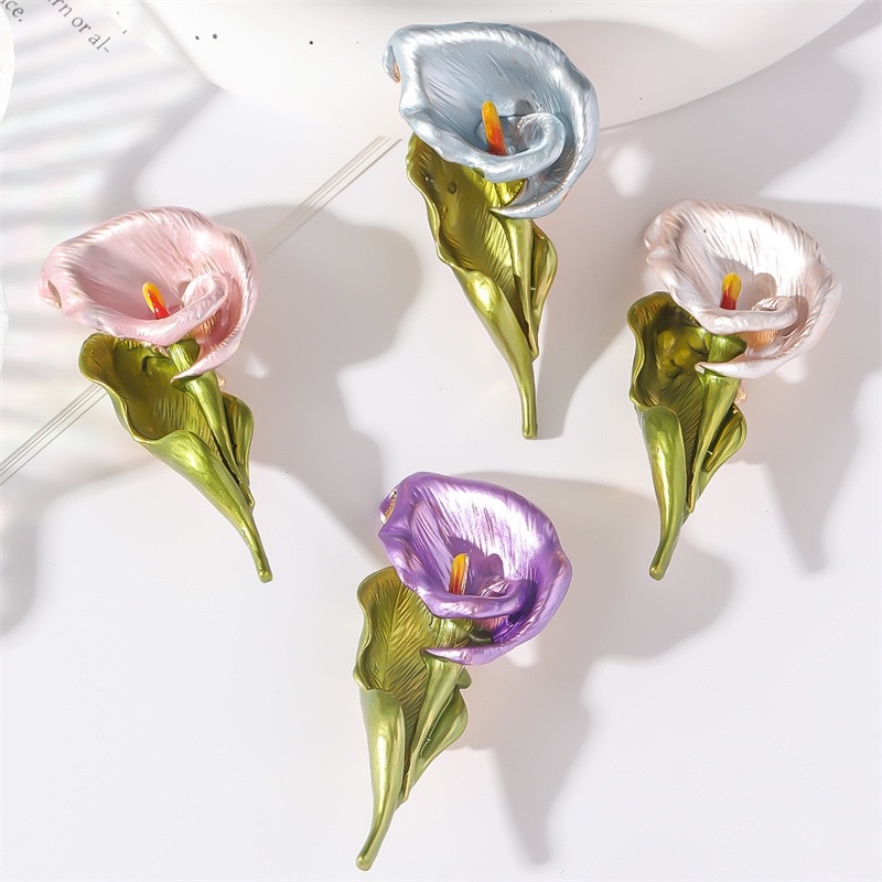 植物精致珐琅画油马蹄莲胸针合金滴油饰品气质时尚服饰花朵别针女 